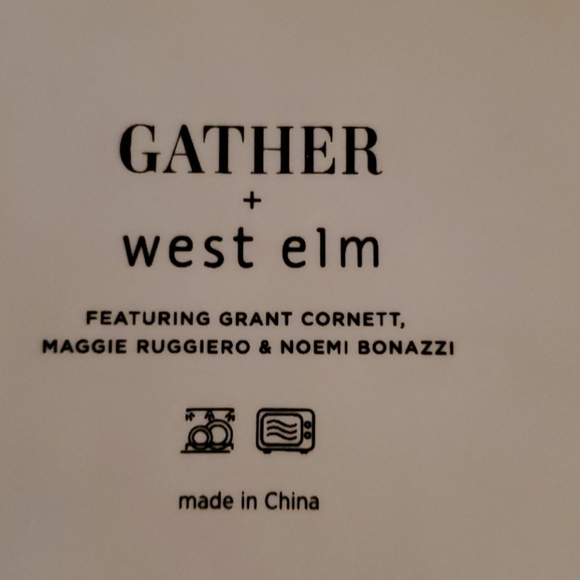 VINTAGE PORCELAIN PITCHER - Picture 5 of 6